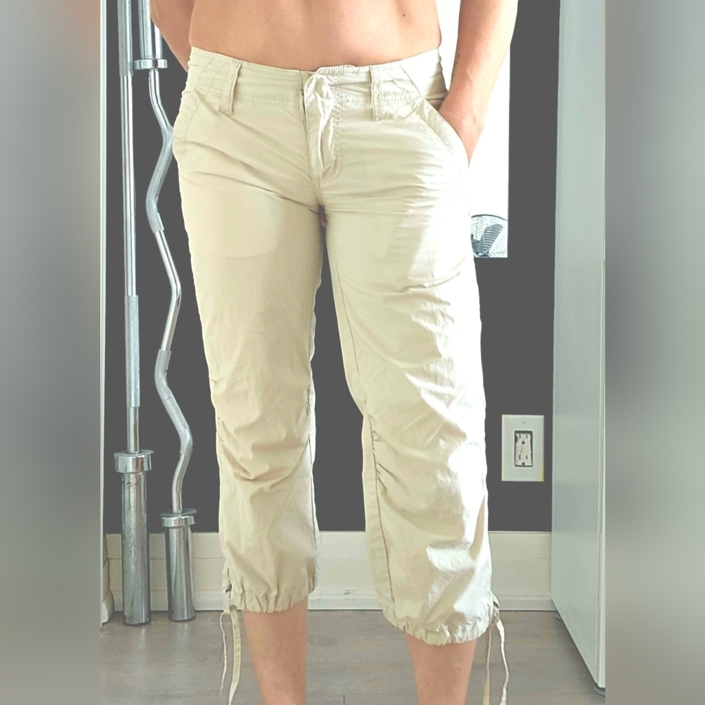 Jacob Woman's Super Low Waist Cargo Capri Hiking Pants